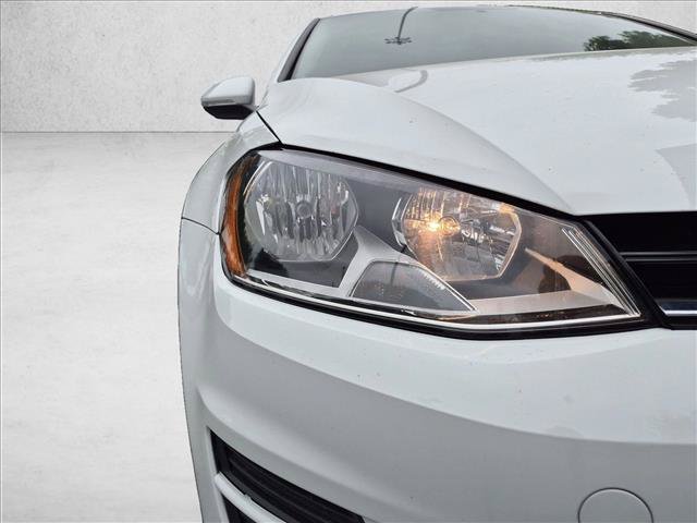 Used 2017 Volkswagen Golf S AWD/4WD image 25