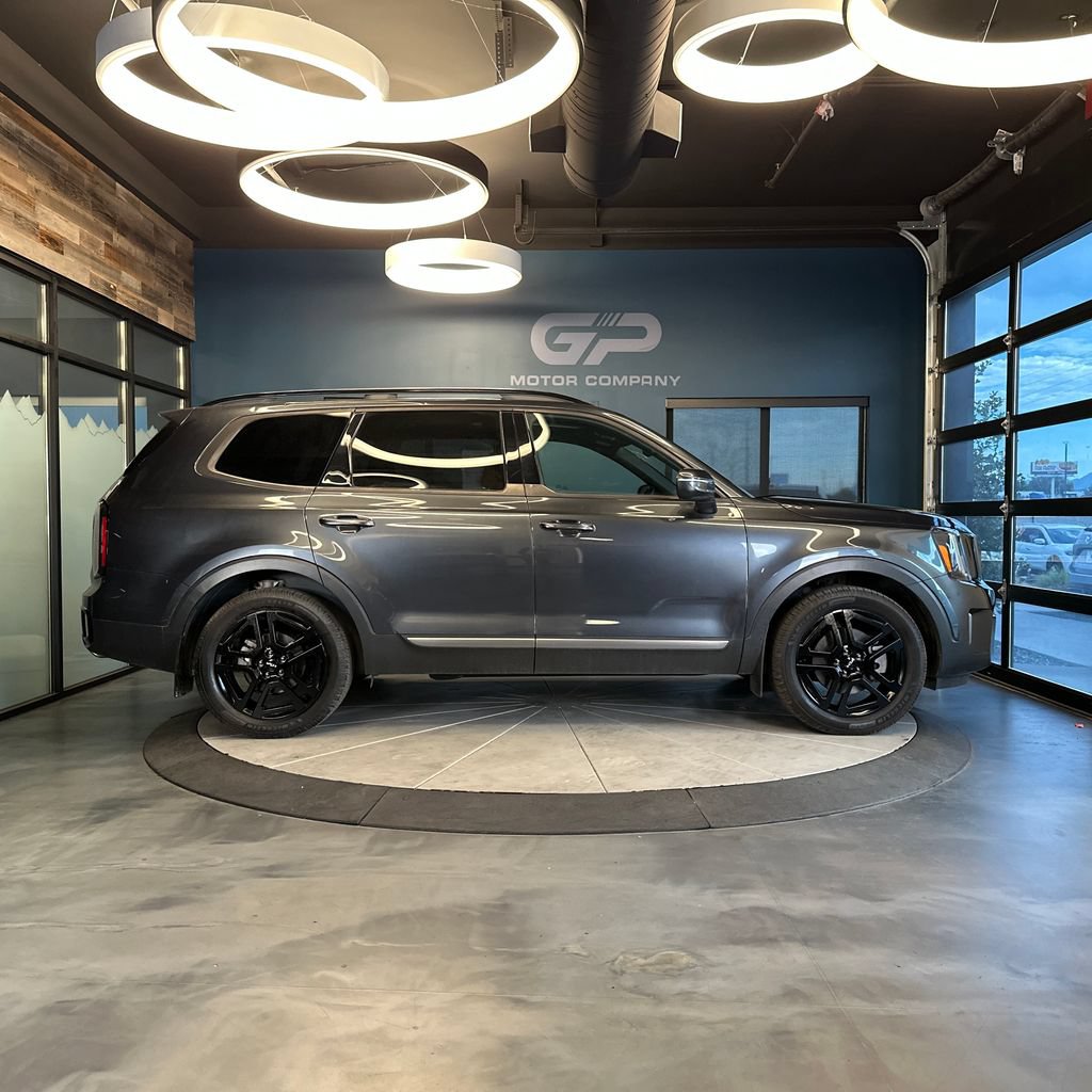 Used 2023 Kia Telluride EX X-Line AWD/4WD image 2