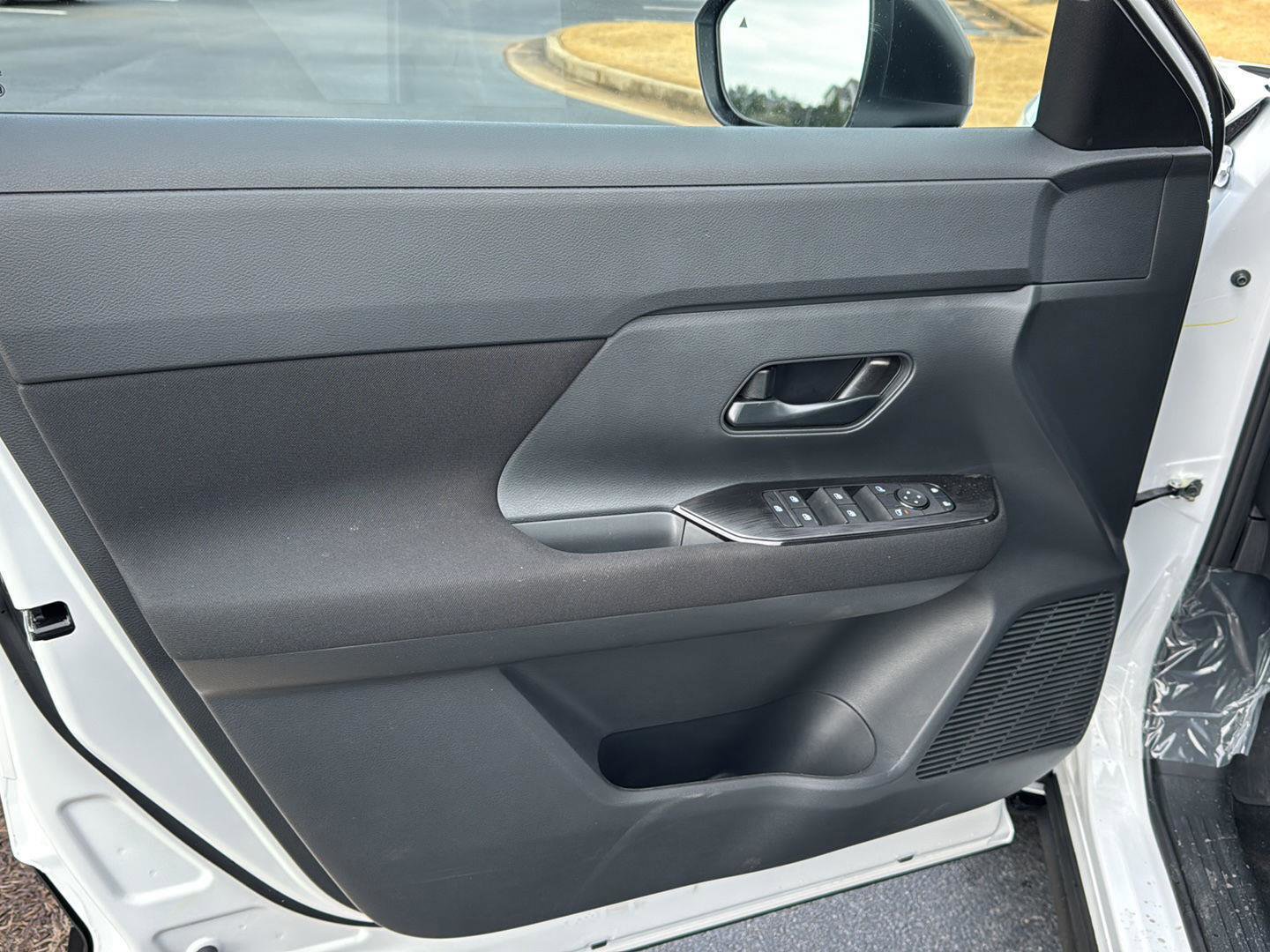 New 2026 Nissan Kicks S image 14