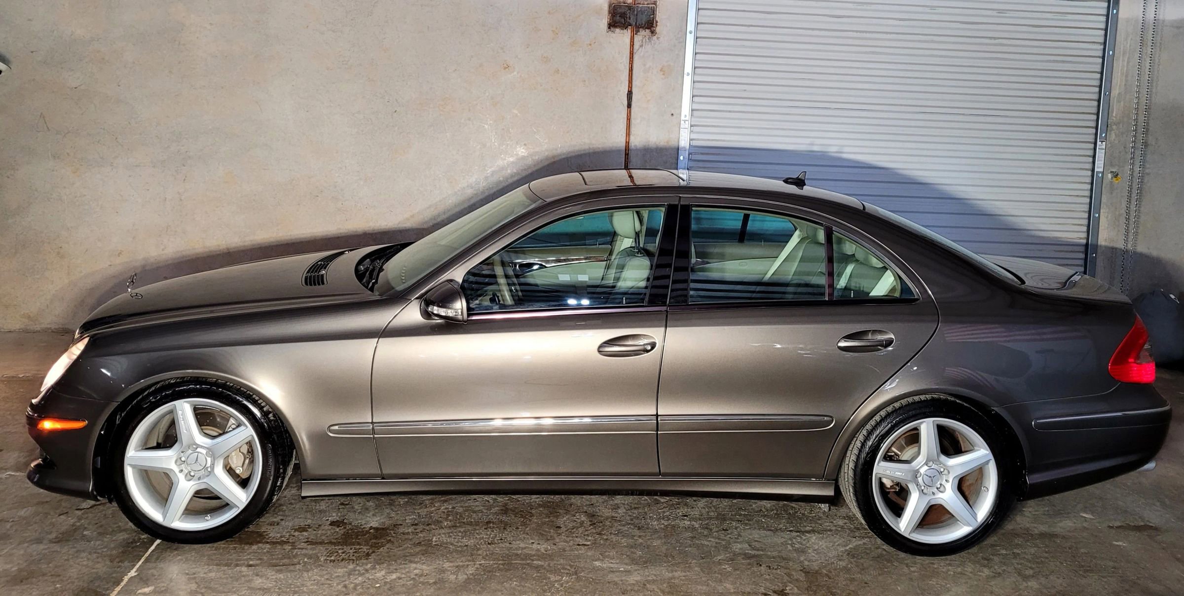 Used 2009 Mercedes-Benz E 350 Sedan image 8