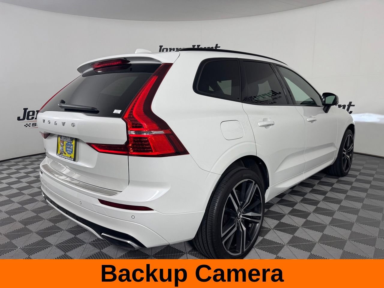 Used 2020 Volvo XC60 T5 R-Design AWD/4WD image 7