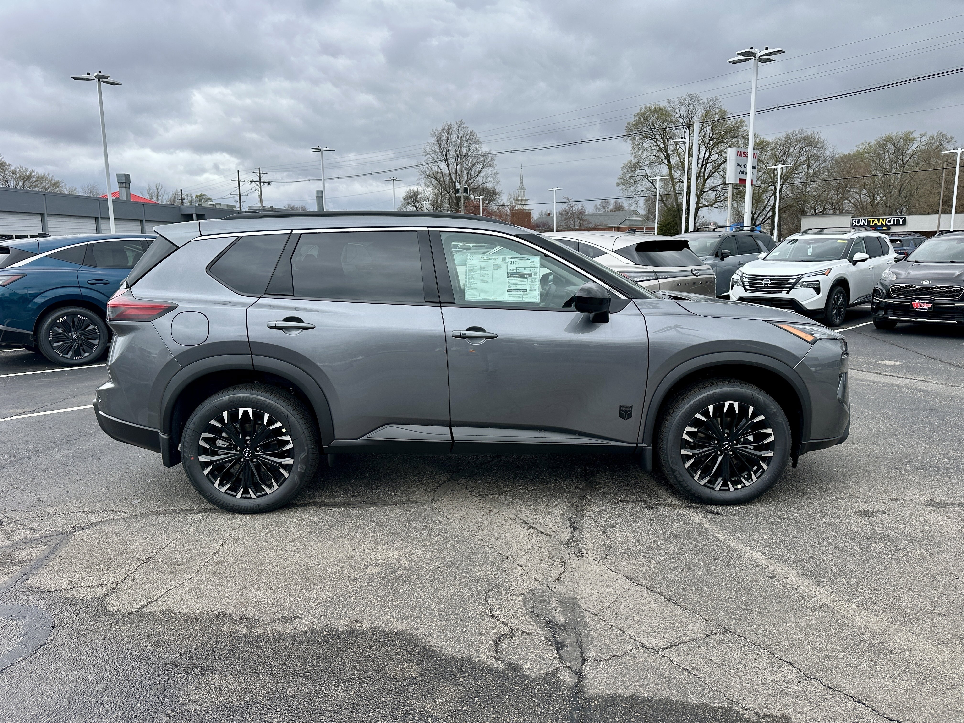 New 2026 Nissan Rogue SV AWD/4WD image 3