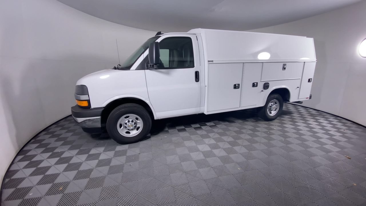 New 2025 Chevrolet Express 3500 w/ Power Convenience Package RWD image 24