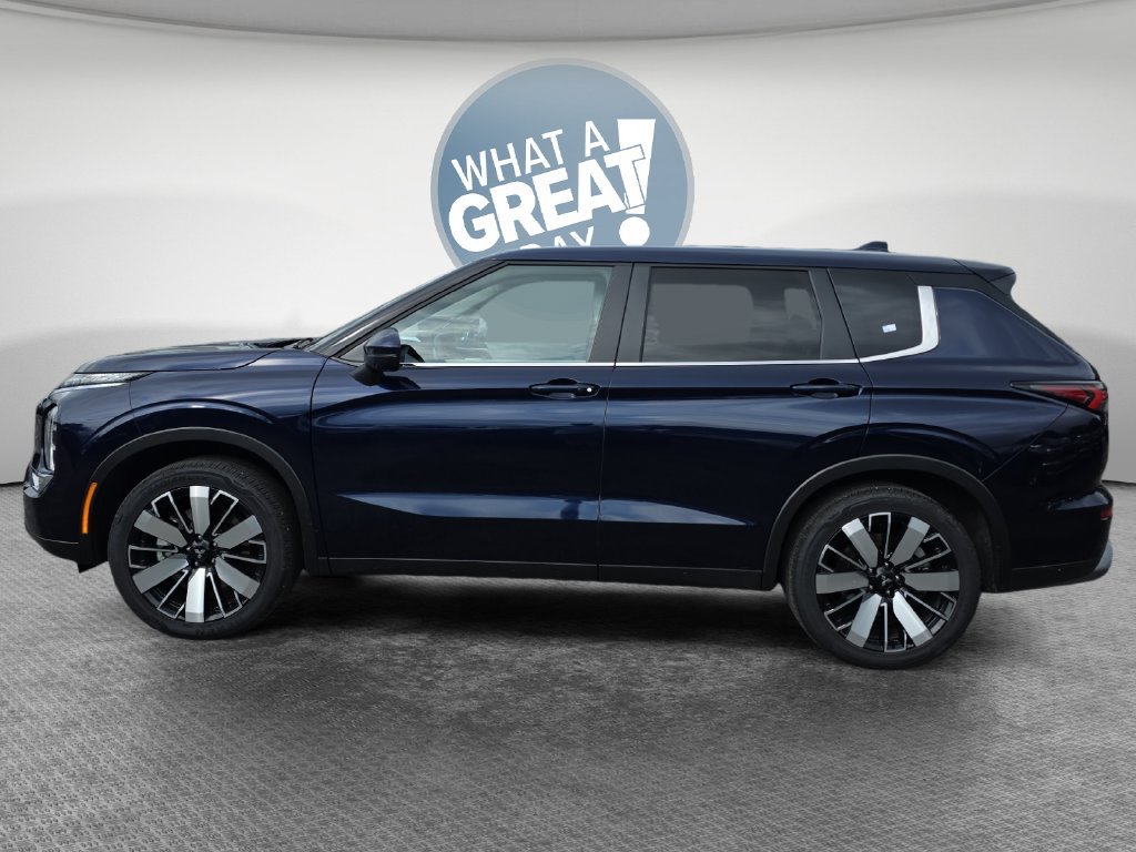 Used 2025 Mitsubishi Outlander SE FWD image 7