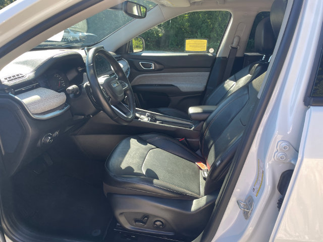 Used 2022 Jeep Compass Latitude w/ Sun and Sound Group AWD/4WD image 41