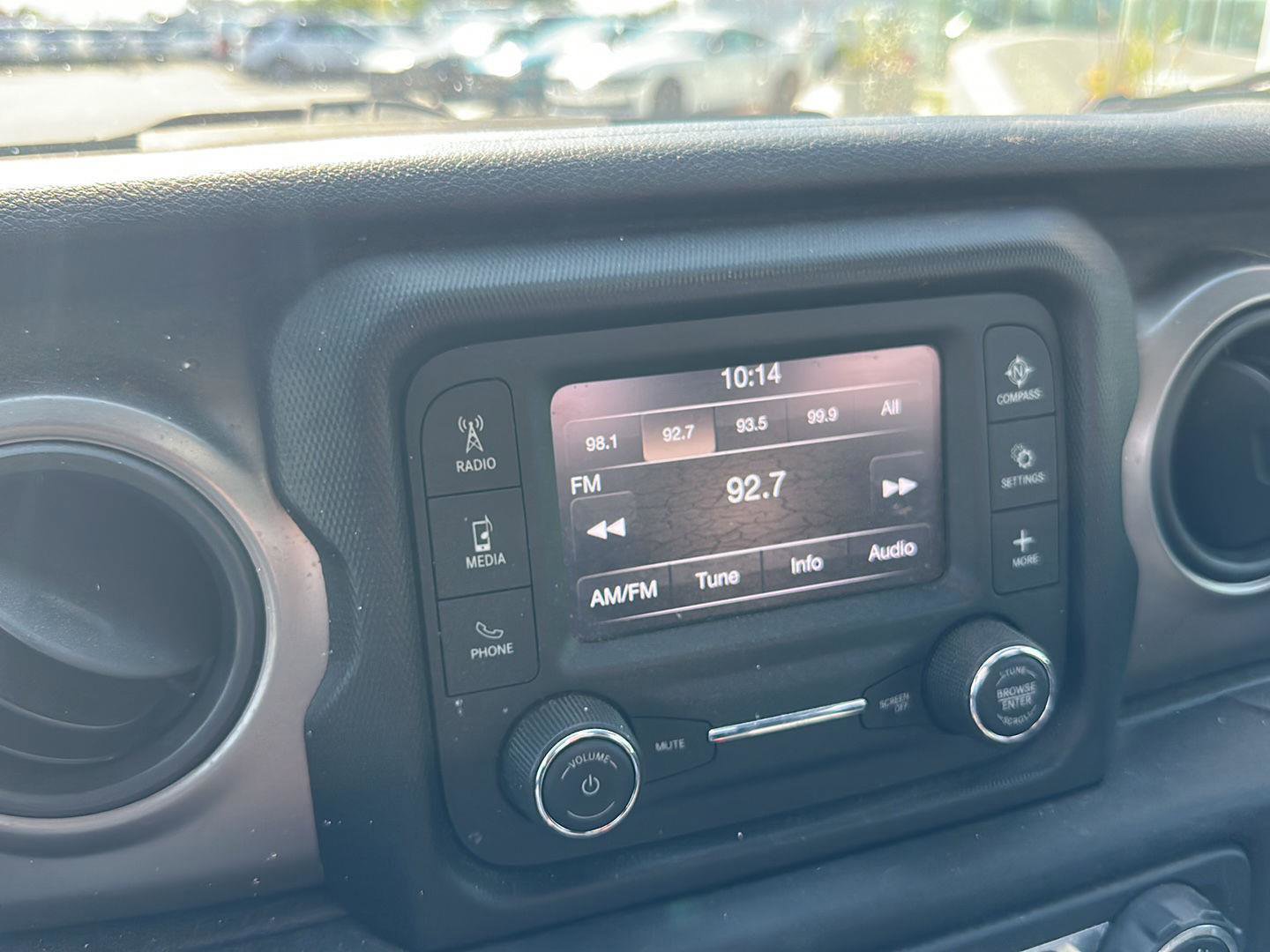 Used 2020 Jeep Wrangler Sport AWD/4WD image 12