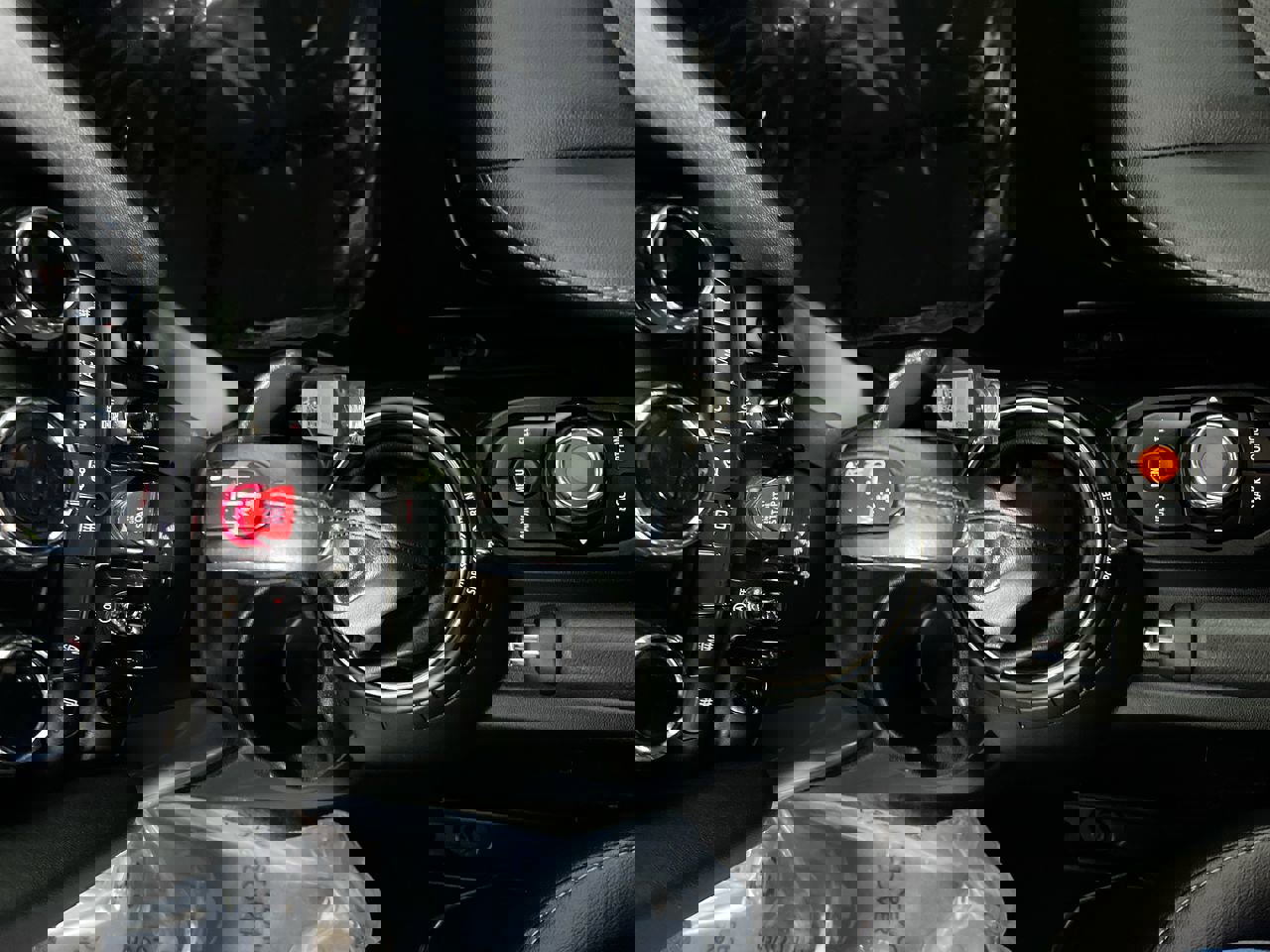 Used 2017 MINI Cooper Convertible image 21