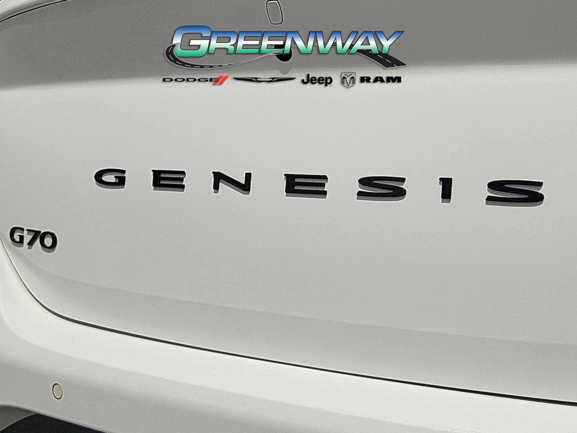 Used 2022 Genesis G70 3.3T Launch Edition image 6