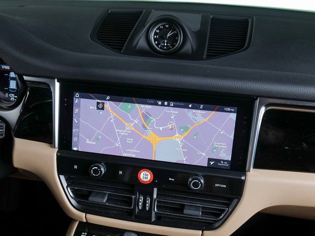 Certified 2023 Porsche Macan 2.0L I4 Turbocharged image 18