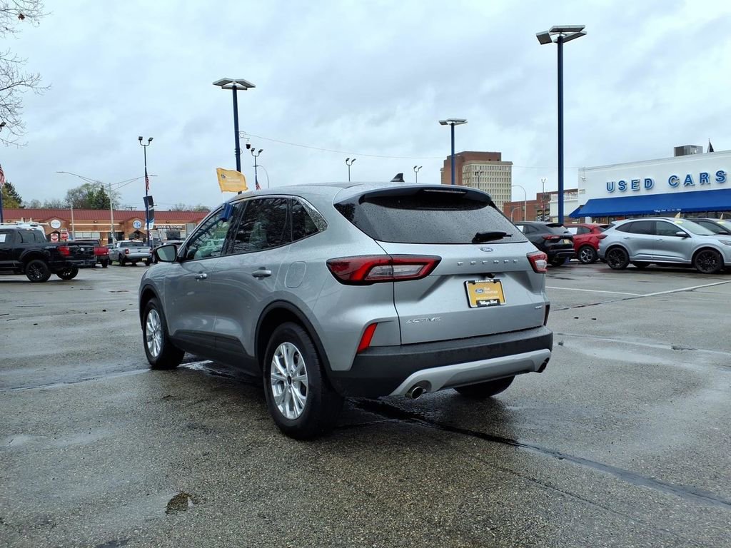 Used 2023 Ford Escape Active image 9