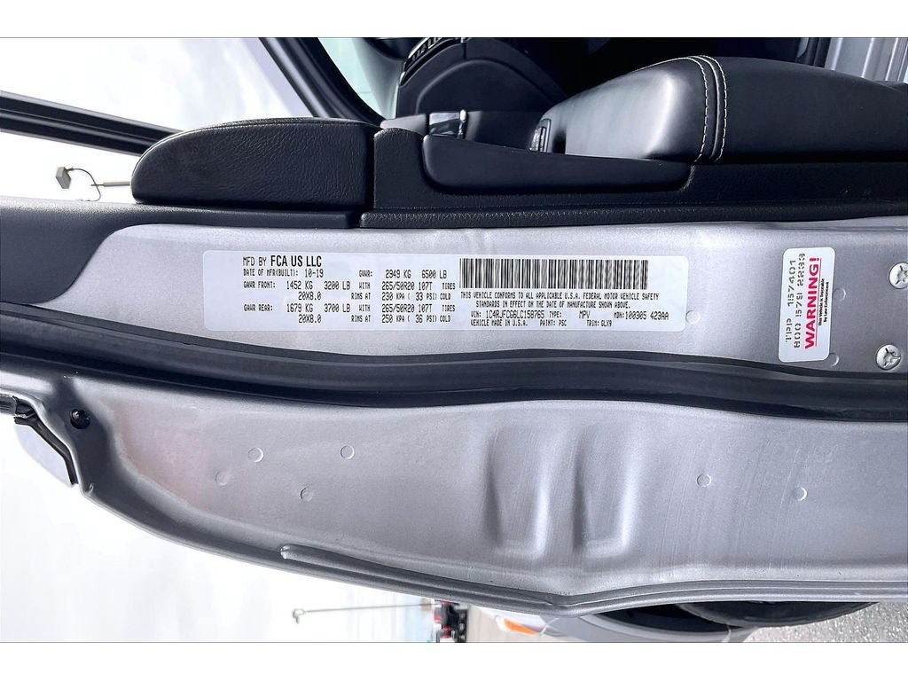 Used 2020 Jeep Grand Cherokee Overland AWD/4WD image 35