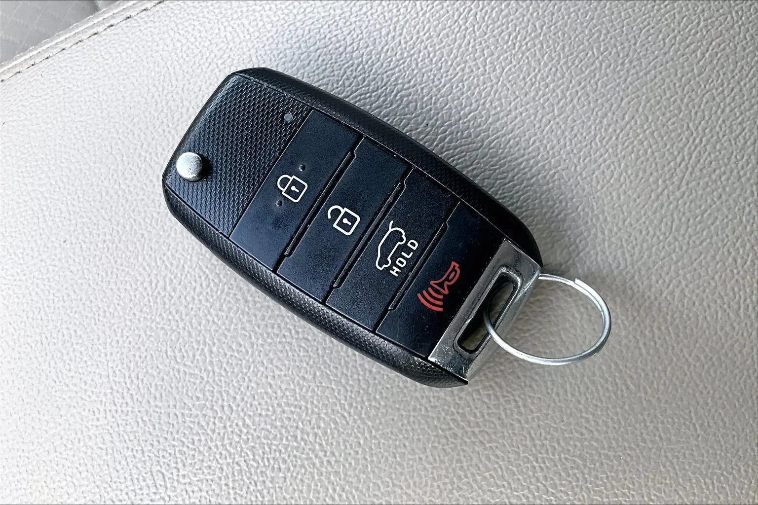 Used 2020 Kia Sorento LX FWD image 10