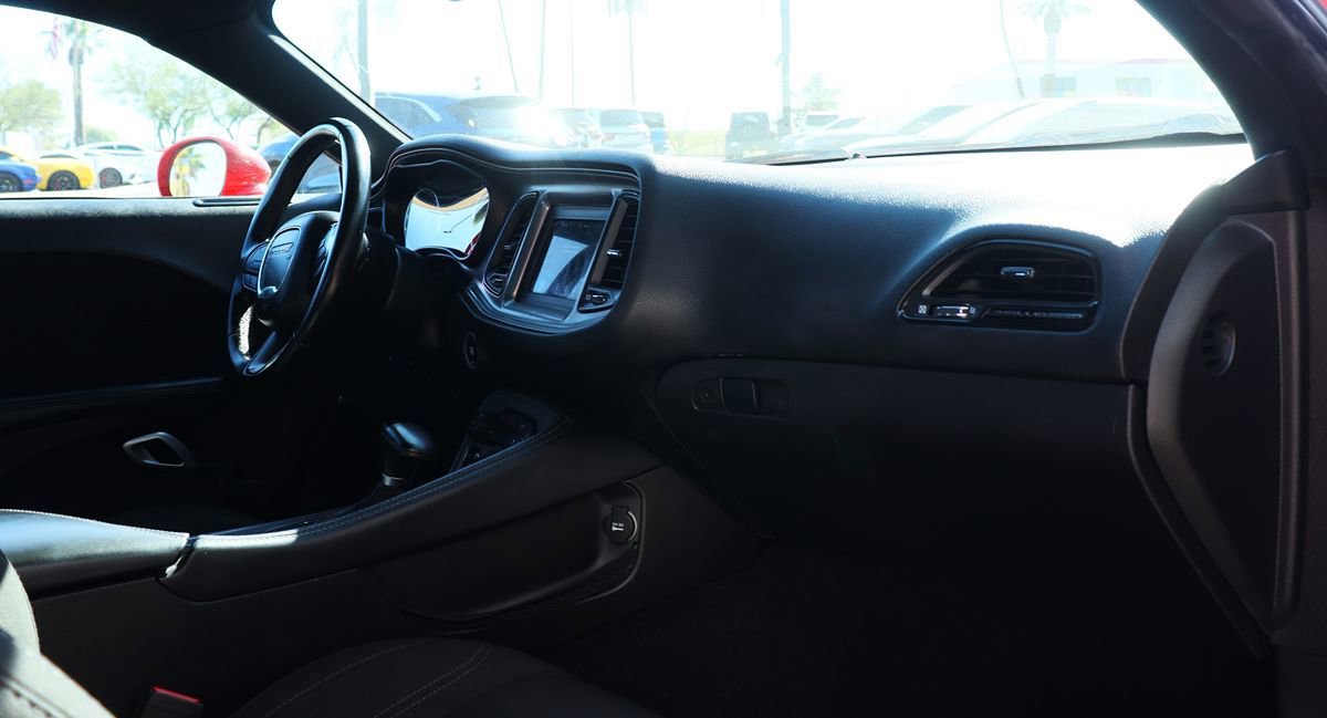 Used 2023 Dodge Challenger SXT RWD image 29