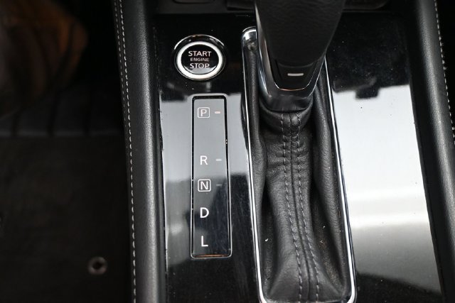 Used 2023 Nissan Kicks SV FWD image 38