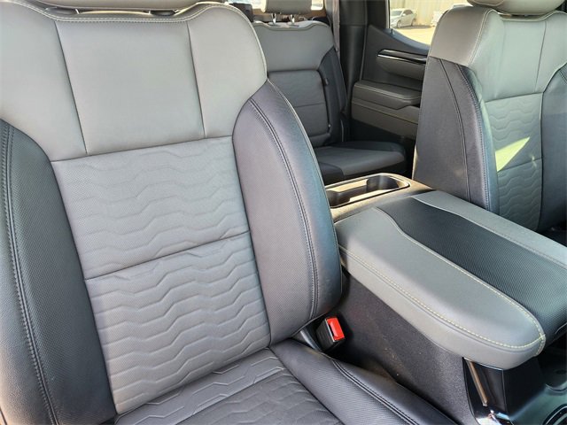 Used 2023 Chevrolet Silverado 1500 ZR2 w/ Technology Package image 16