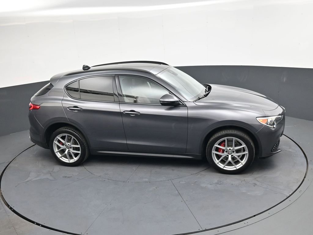 Used 2018 Alfa Romeo Stelvio Sport w/ Quick Order Package 22J Sport image 27