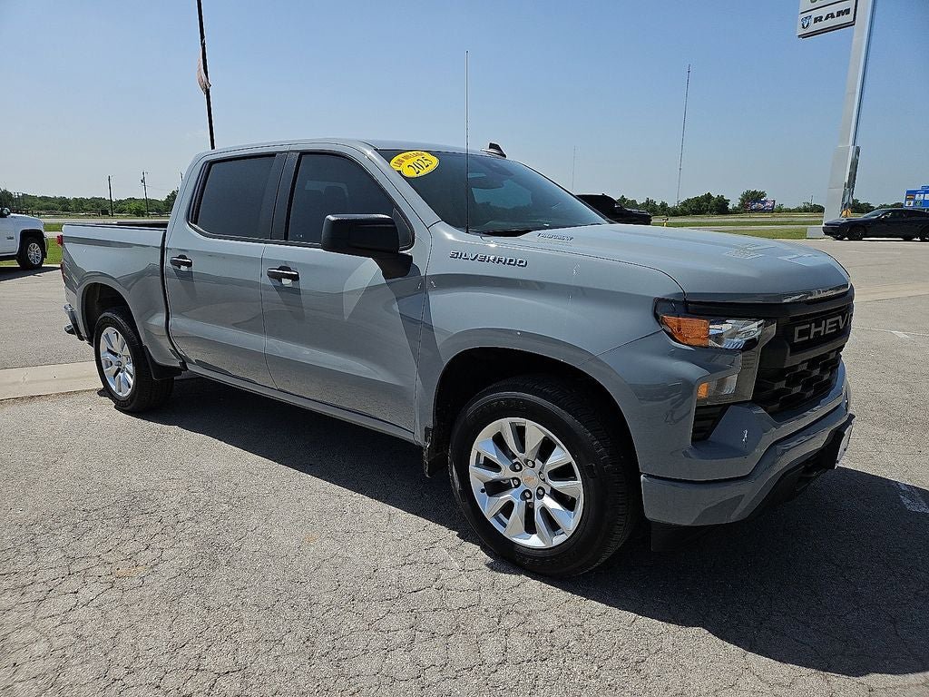 Used 2025 Chevrolet Silverado 1500 Custom RWD image 10
