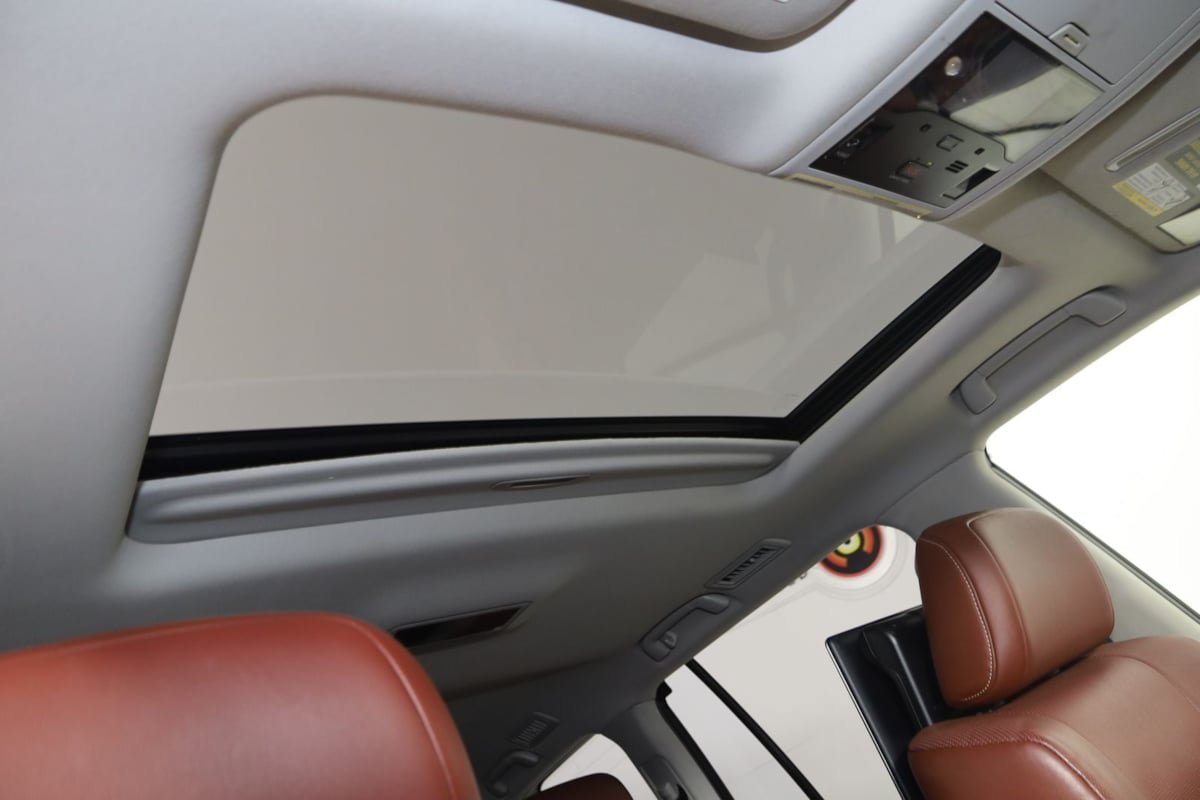 Used 2020 Lexus LX 570 4WD w/ Luxury Package image 11