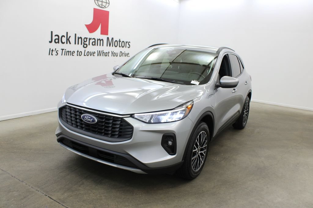 Used 2023 Ford Escape SE FWD image 2