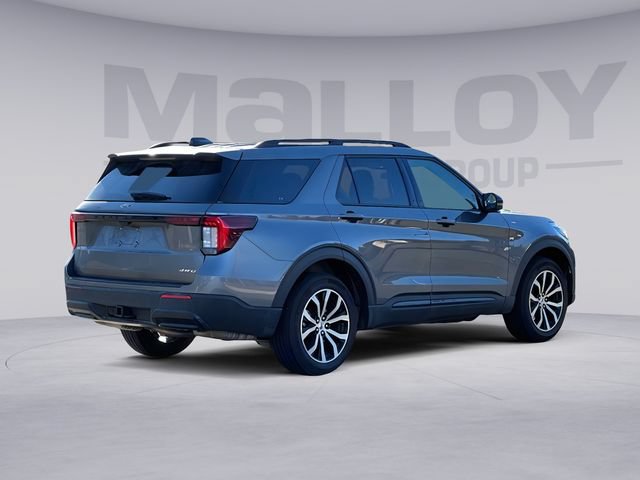 Used 2025 Ford Explorer ST-Line AWD/4WD image 5