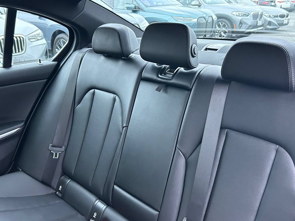 Used 2023 BMW 330i Sedan w/ Premium Package RWD image 32