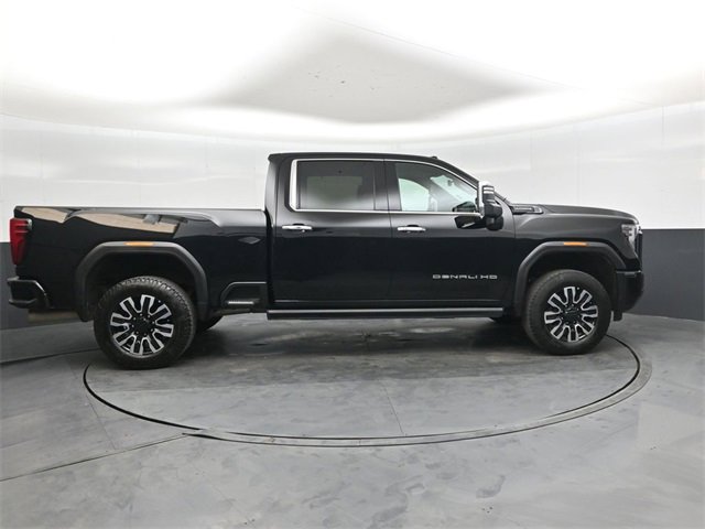 Used 2024 GMC Sierra 3500 Denali Ultimate image 2