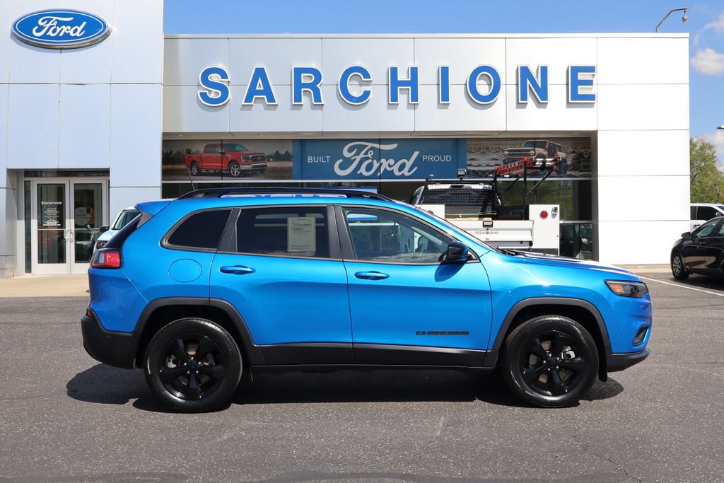 Used 2023 Jeep Cherokee Altitude Lux AWD/4WD image 2