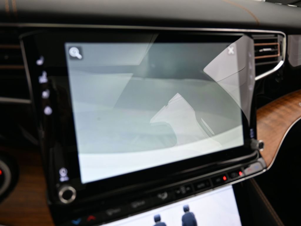 Used 2024 Jeep Grand Wagoneer Series III image 20