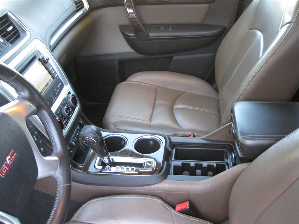 Used 2015 GMC Acadia SLT w/ Open Road Package FWD image 24