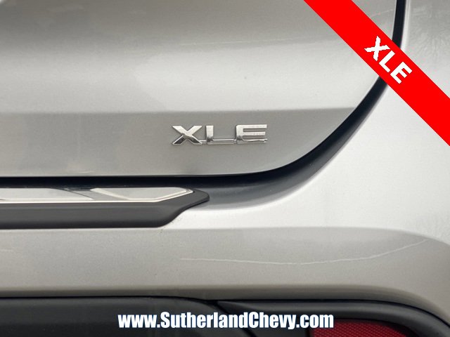 Used 2022 Toyota Highlander XLE image 13