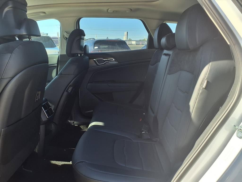 New 2026 Kia Sportage SX FWD image 13