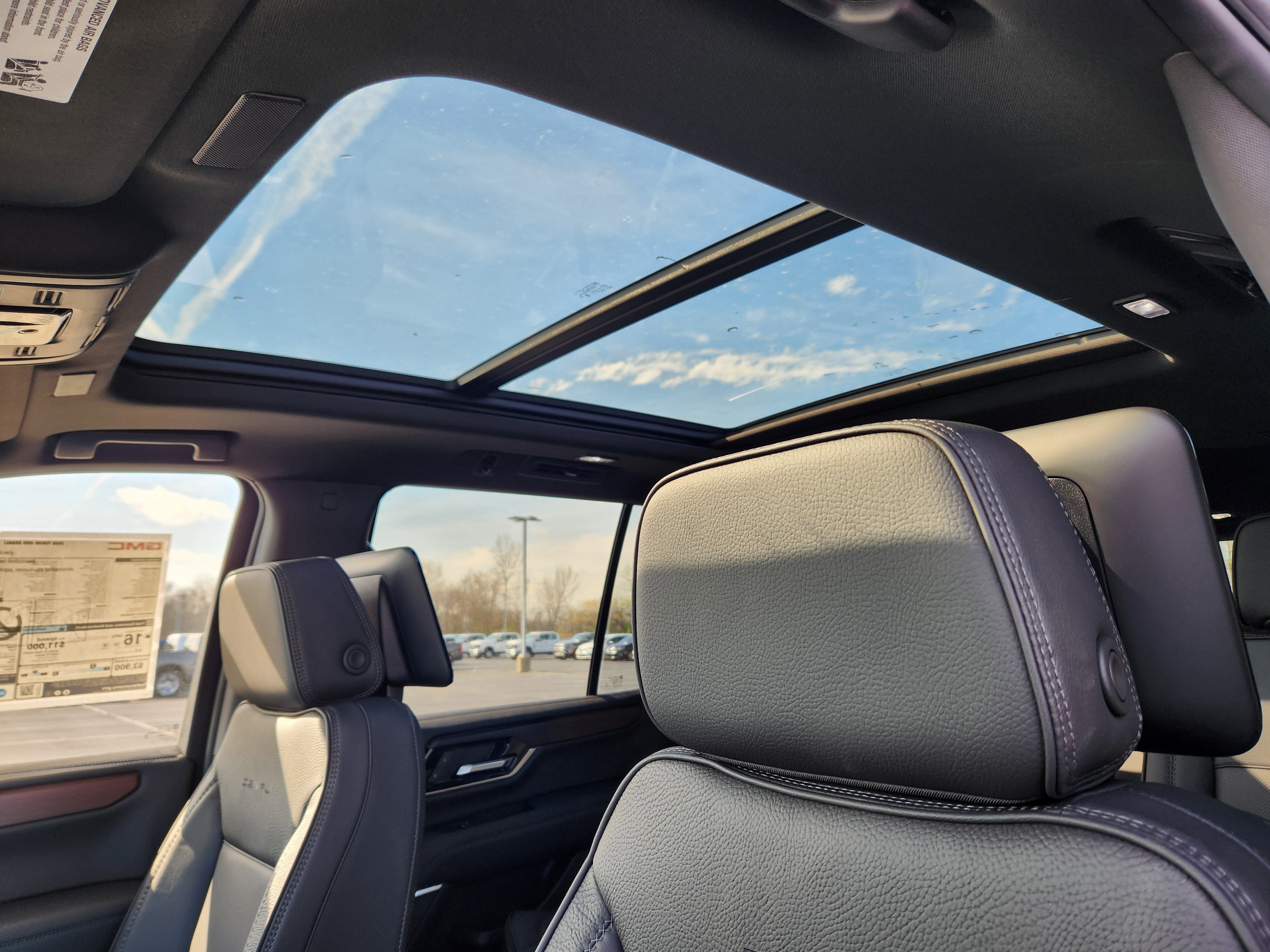 New 2026 GMC Yukon Denali w/ Denali Reserve Package image 19