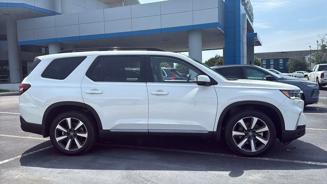 Used 2023 Honda Pilot Touring image 8