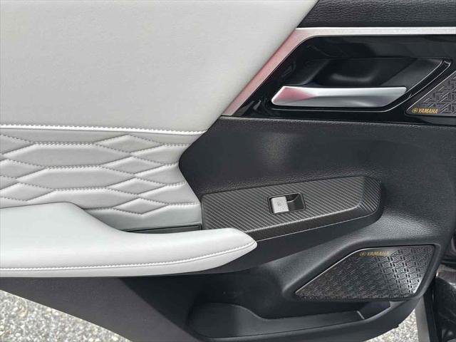 Used 2025 Mitsubishi Outlander SEL image 37