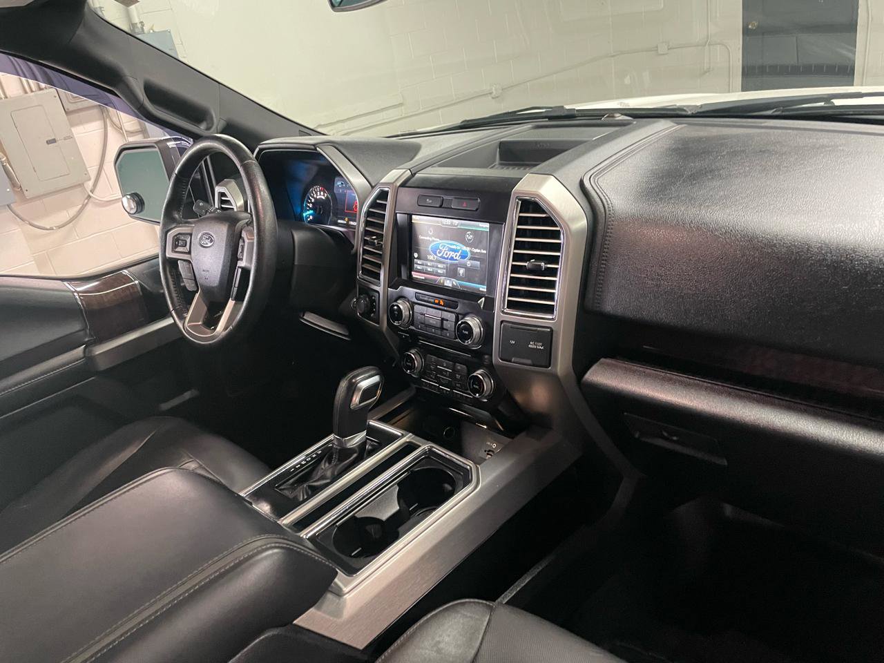 Used 2015 Ford F150 Platinum AWD/4WD image 16