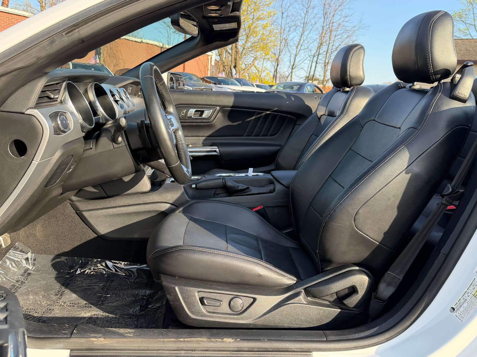 Used 2020 Ford Mustang Premium image 11