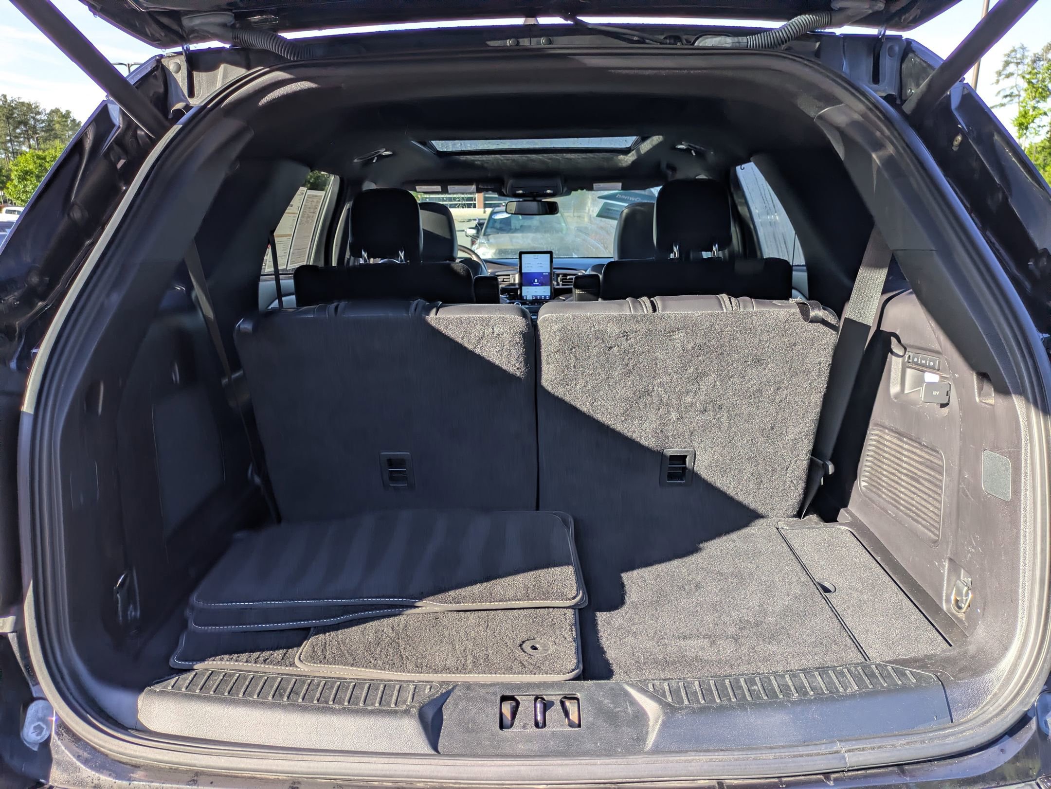 Used 2021 Ford Explorer ST w/ Equipment Group 401A AWD/4WD image 34