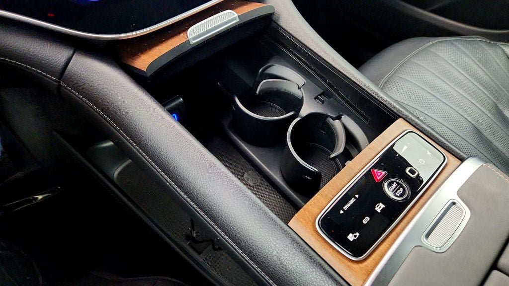 Used 2023 Mercedes-Benz EQS 580 4MATIC SUV w/ Acoustic Comfort Package image 15
