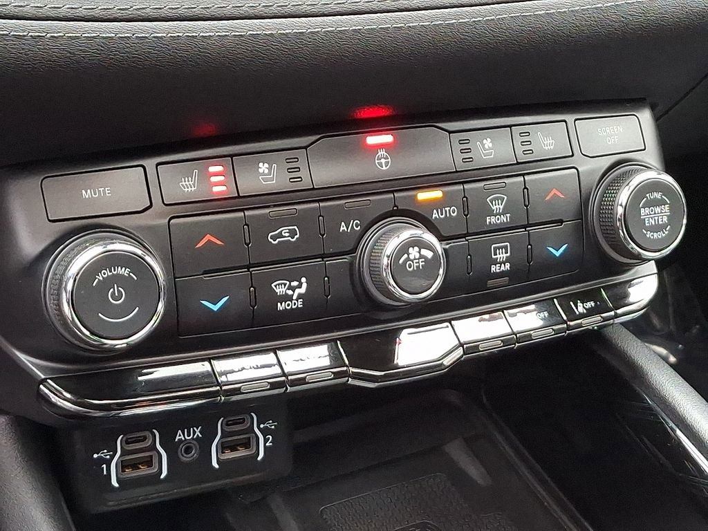Used 2021 Dodge Durango Citadel w/ Premium Entertainment Group image 17