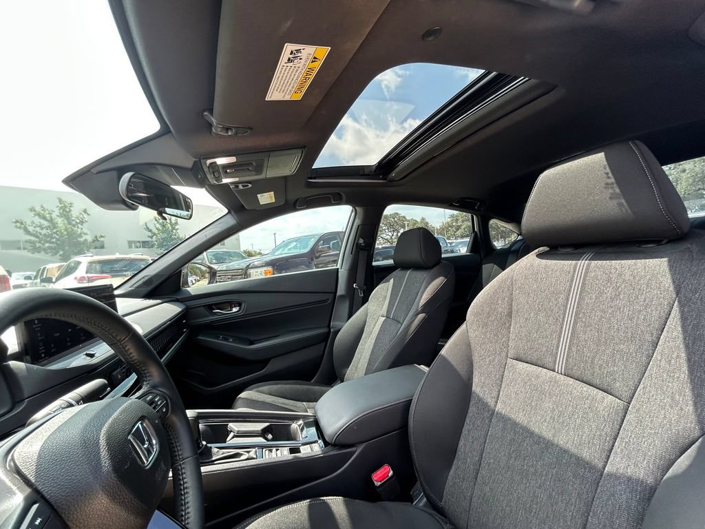 Used 2025 Honda Accord Sport image 12