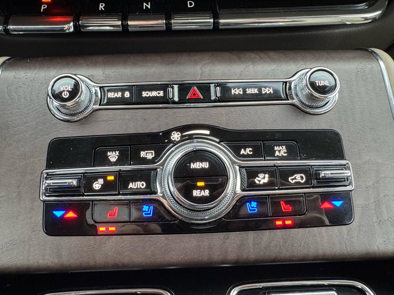 Used 2024 Lincoln Aviator Reserve w/ Equipment Group 201A image 28