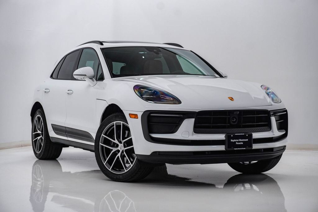 Certified 2025 Porsche Macan AWD/4WD image 7