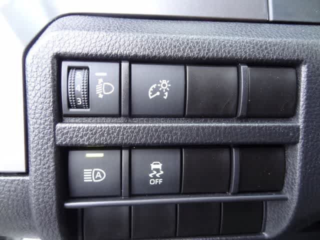 Used 2024 Toyota Tacoma SR5 AWD/4WD image 14