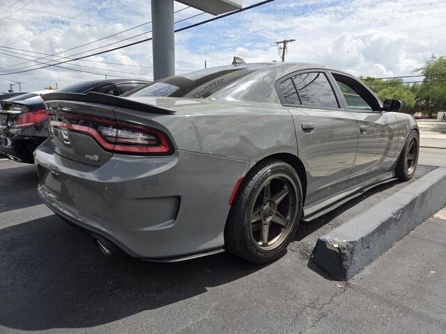 Used 2017 Dodge Charger R/T Scat Pack w/ Beats Audio Group RWD image 14