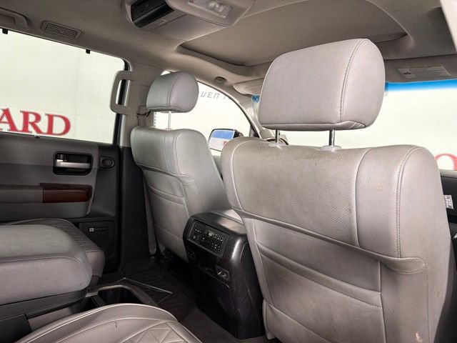 Used 2014 Toyota Sequoia Platinum RWD image 19
