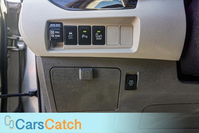 Used 2017 Toyota Sienna XLE w/ XLE Navigation Package image 43