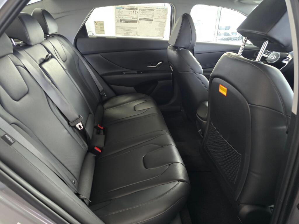 New 2026 Hyundai Elantra Limited image 34