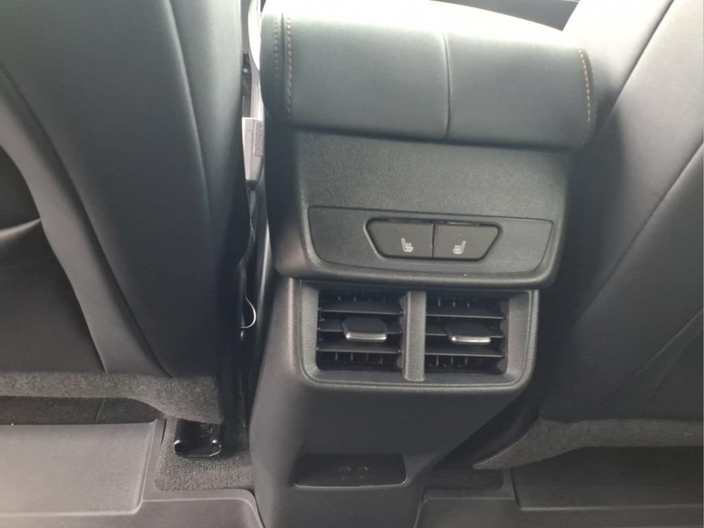 Used 2026 GMC Terrain AT4 w/ Convenience Package III AWD/4WD image 7