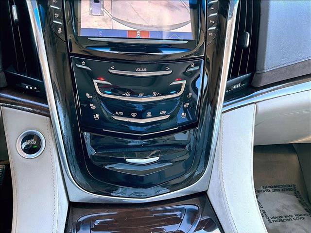 Used 2017 Cadillac Escalade Luxury image 24