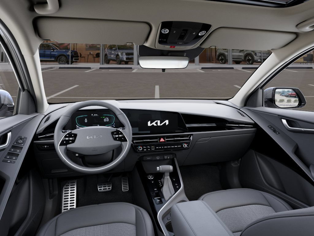 Used 2024 Kia Niro EX Touring FWD image 16